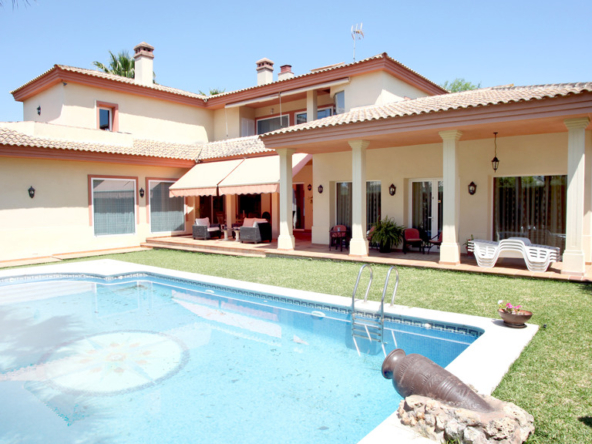 Villa house in Gelves