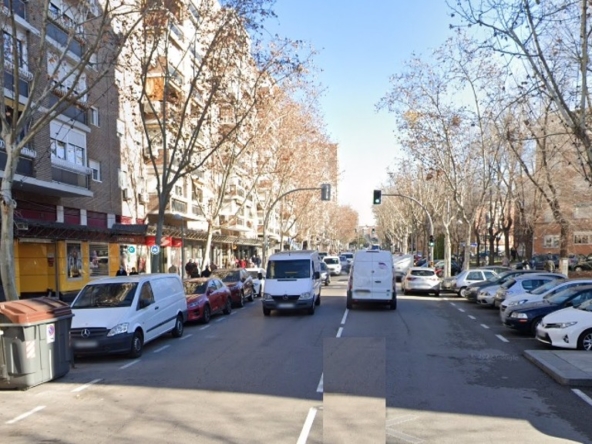 Business premise in Vinateros