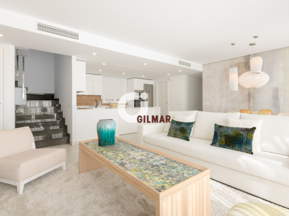 Duplex in Los Monteros