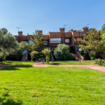 Semidetached house in Alameda de Osuna