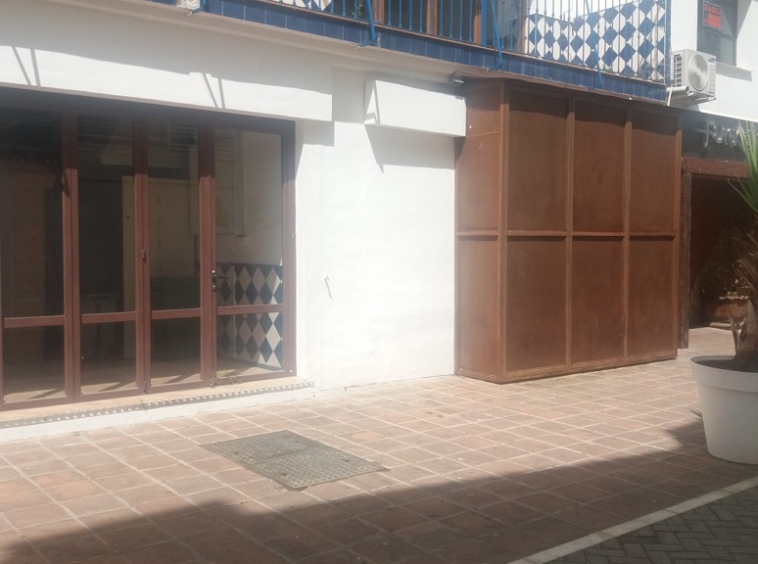 Business premise in Puerto Banús