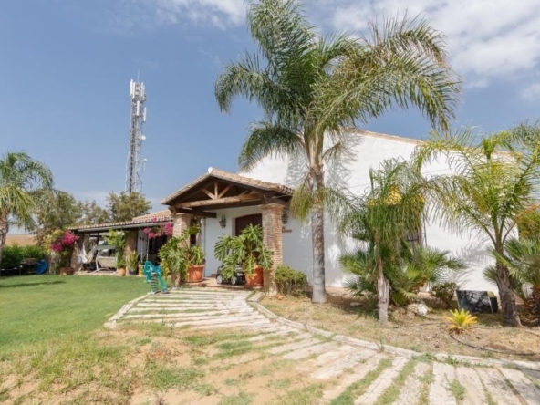 Villa house in Estepona Golf